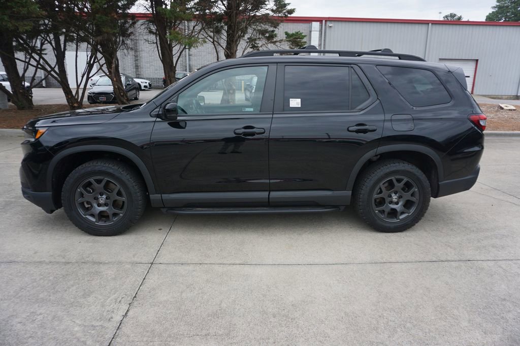 Used 2024 Honda Pilot TrailSport image 23