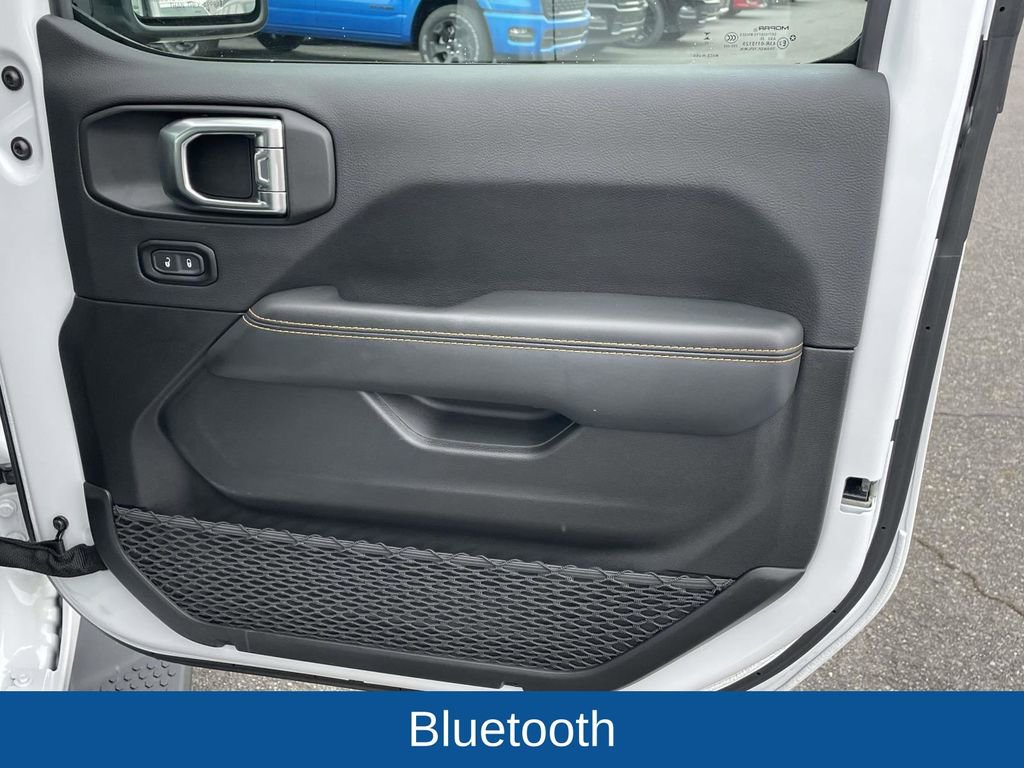 Certified 2025 Jeep Wrangler Sahara image 17