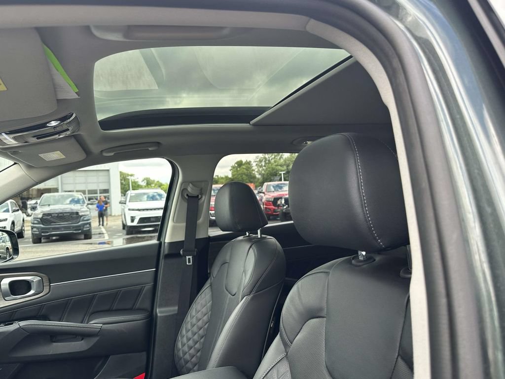 Used 2022 Kia Sorento SX Prestige AWD/4WD image 22