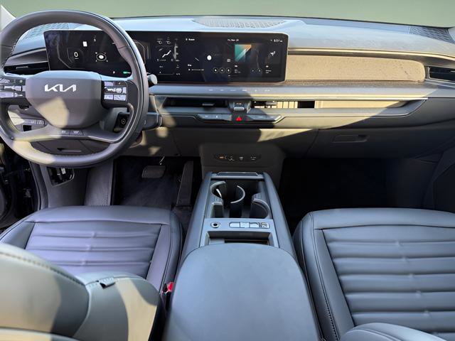 Used 2026 Kia EV9 Land image 6