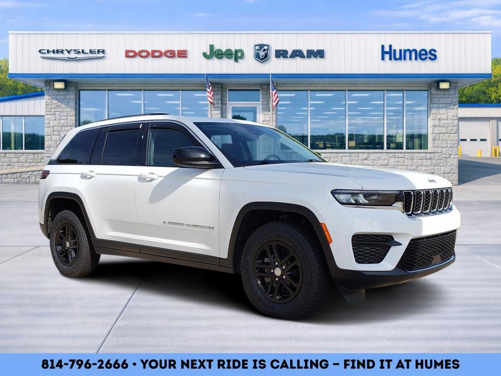 Certified 2023 Jeep Grand Cherokee Laredo w/ Luxury Tech Group I