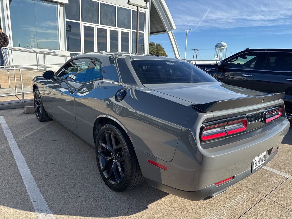 Used 2019 Dodge Challenger SXT w/ Blacktop Package image 6