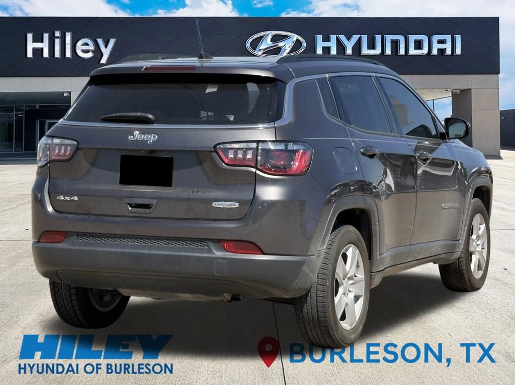 Used 2022 Jeep Compass Latitude image 4