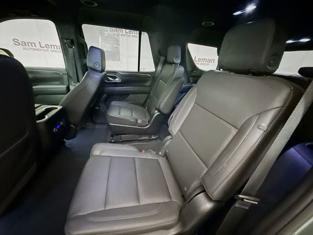 Used 2023 Chevrolet Tahoe Z71 w/ Luxury Package AWD/4WD image 28