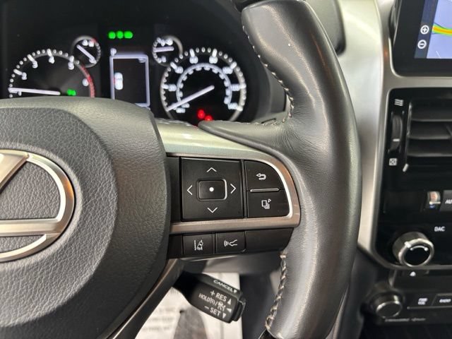 Used 2022 Lexus GX 460 Luxury w/ Accessory Package AWD/4WD image 16