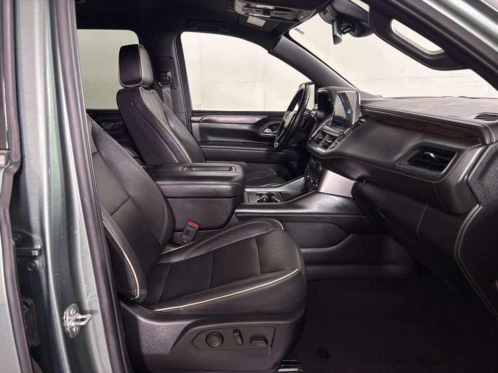 Used 2023 Chevrolet Suburban Premier AWD/4WD image 47