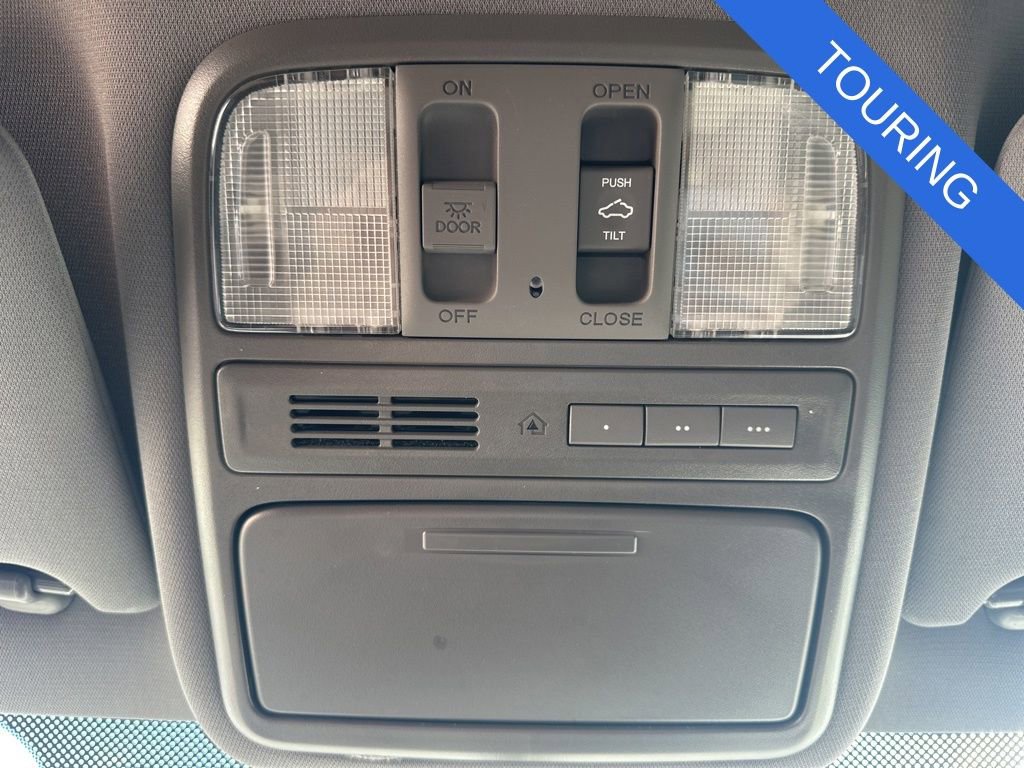 Used 2014 Honda Pilot Touring image 21