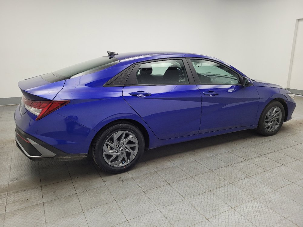 Used 2024 Hyundai Elantra Blue FWD image 10