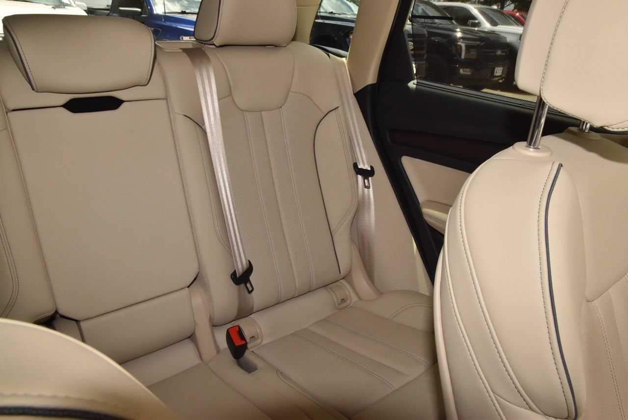 Used 2022 Audi Q5 2.0T Premium Plus w/ Premium Plus Package AWD/4WD image 22