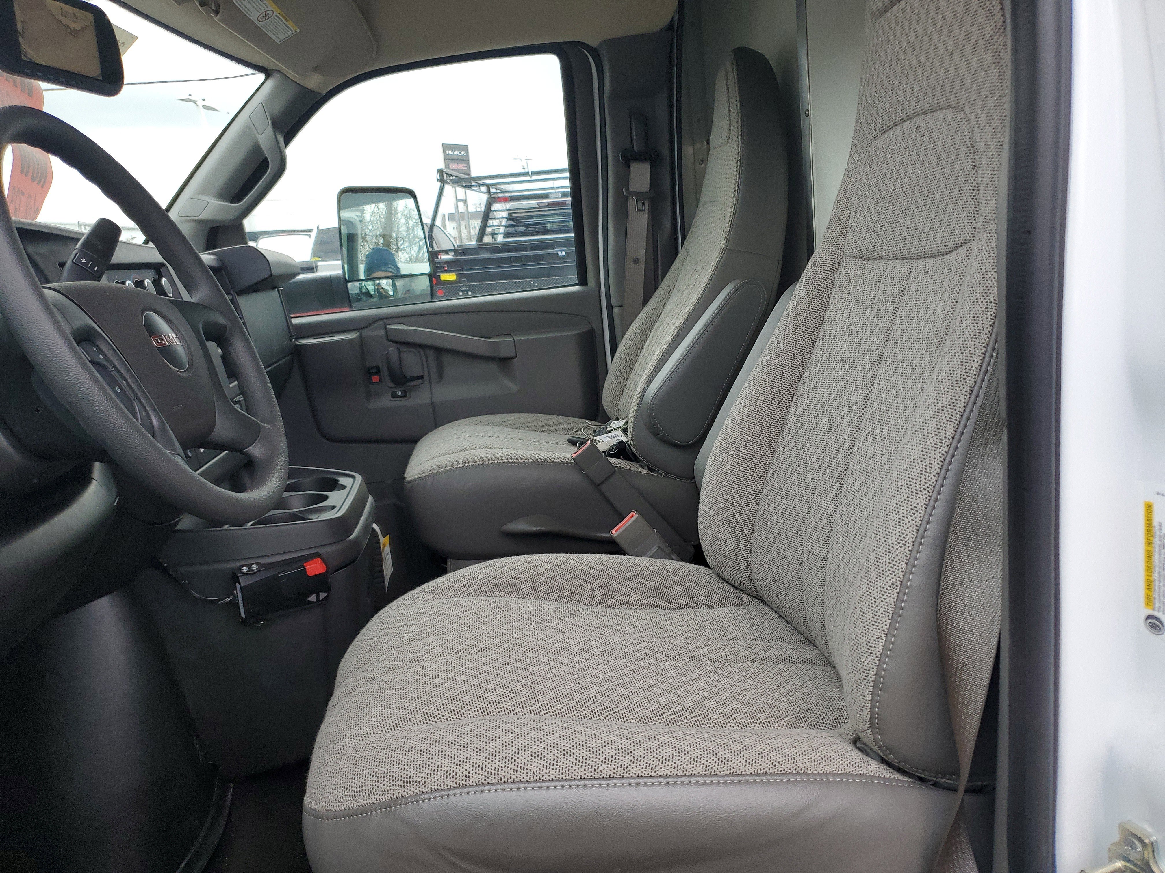 New 2025 GMC Savana 4500 w/ Power Convenience Package image 28