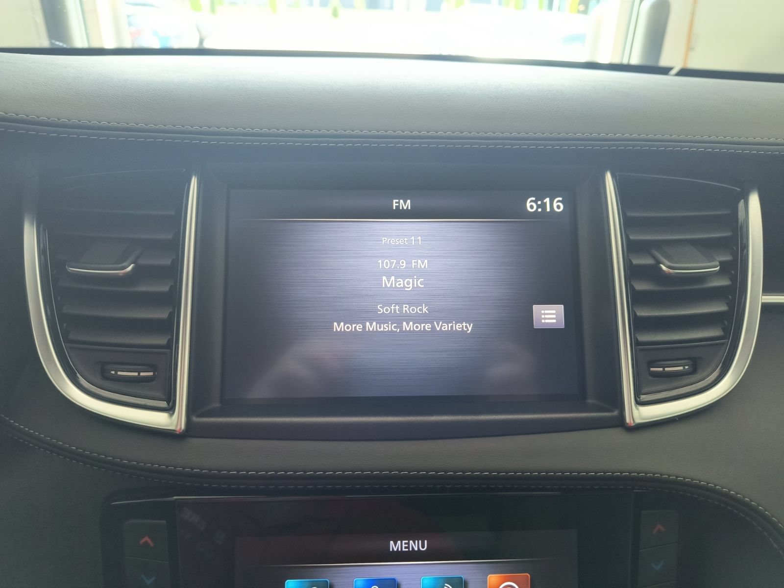 Certified 2025 INFINITI QX50 Luxe AWD/4WD image 17