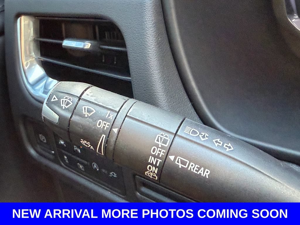 Used 2022 Chevrolet Tahoe LT w/ Luxury Package RWD image 35