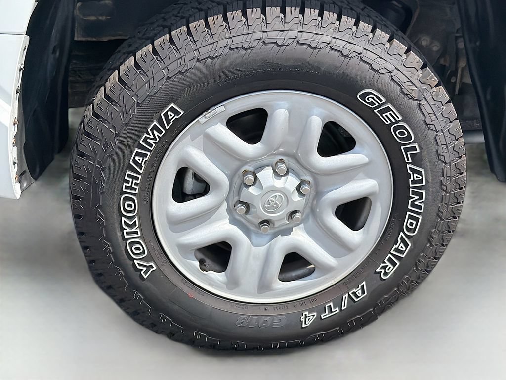 Used 2022 Toyota Tundra SR w/ SR Tow Package RWD image 9