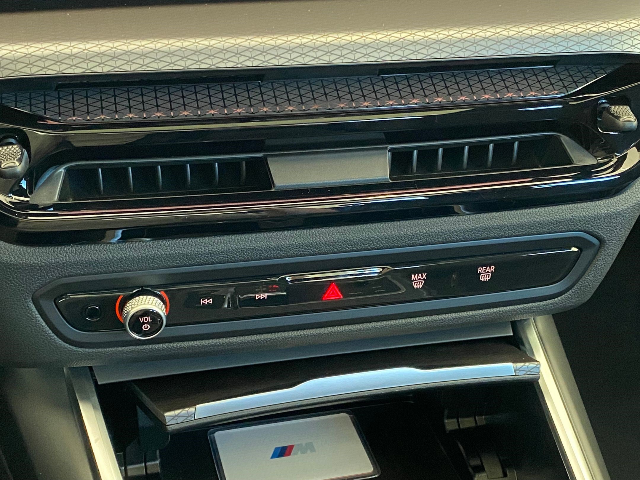 New 2026 BMW 330i xDrive Sedan w/ M Sport Package image 19