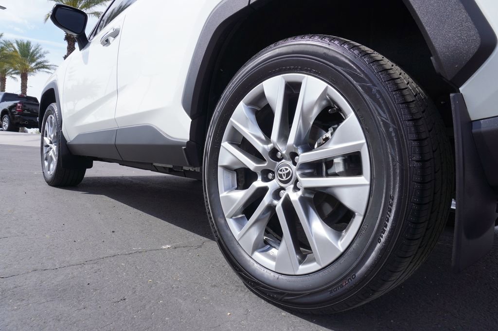 Used 2022 Toyota RAV4 Limited image 6