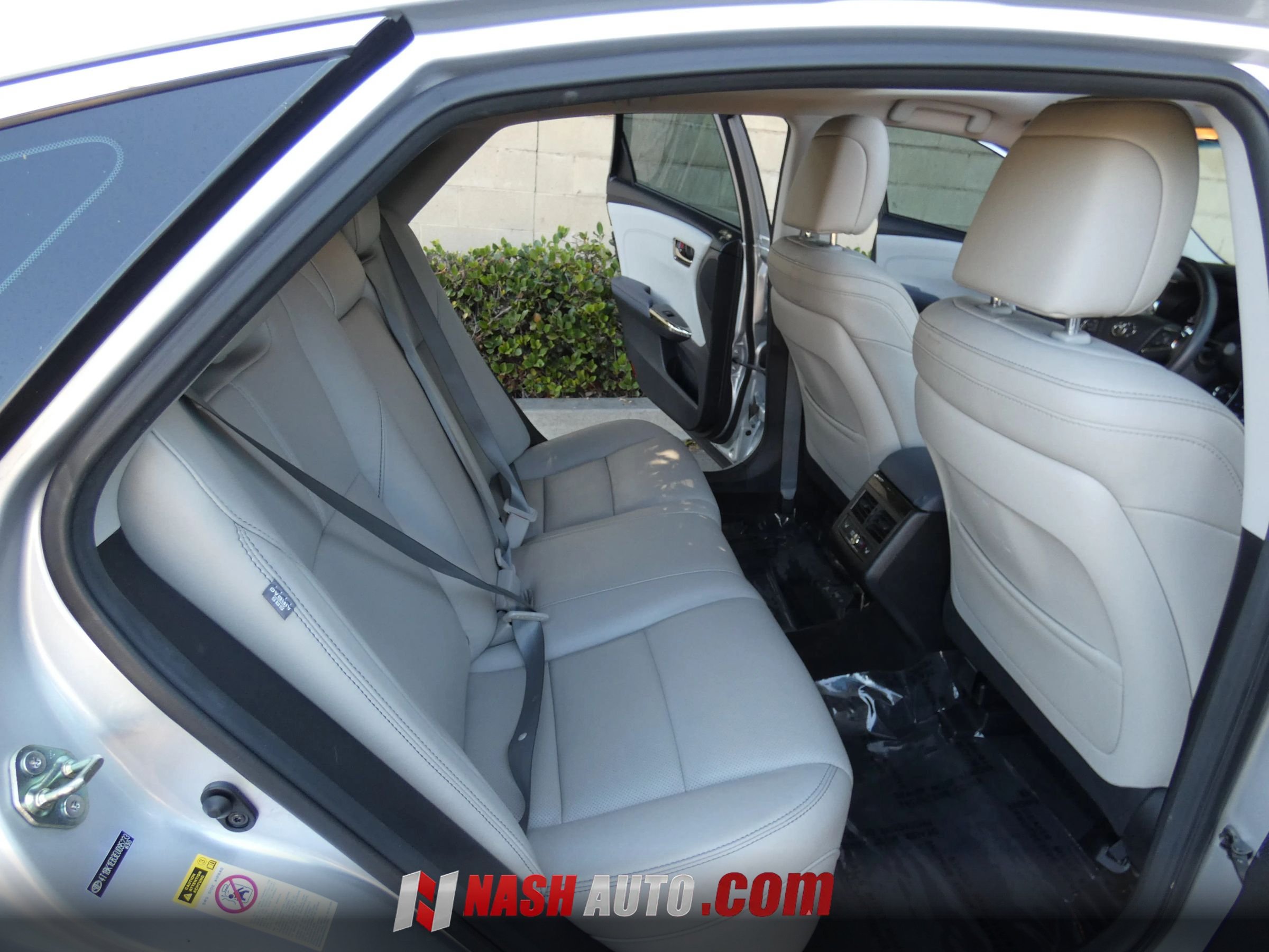 Used 2014 Toyota Avalon Limited FWD image 34