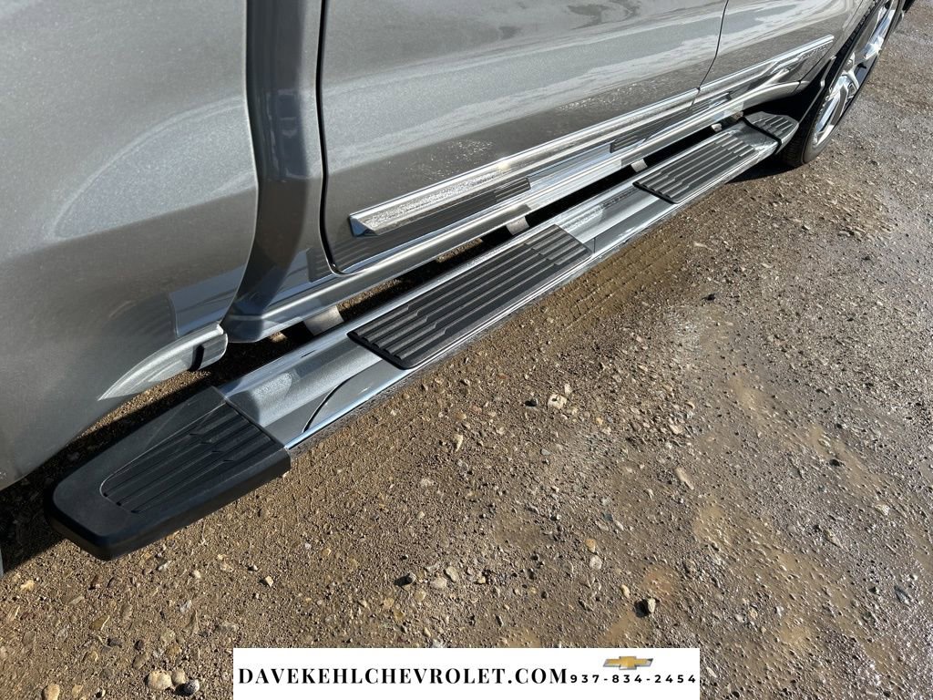 Used 2023 Chevrolet Silverado 1500 High Country w/ Technology Package image 37