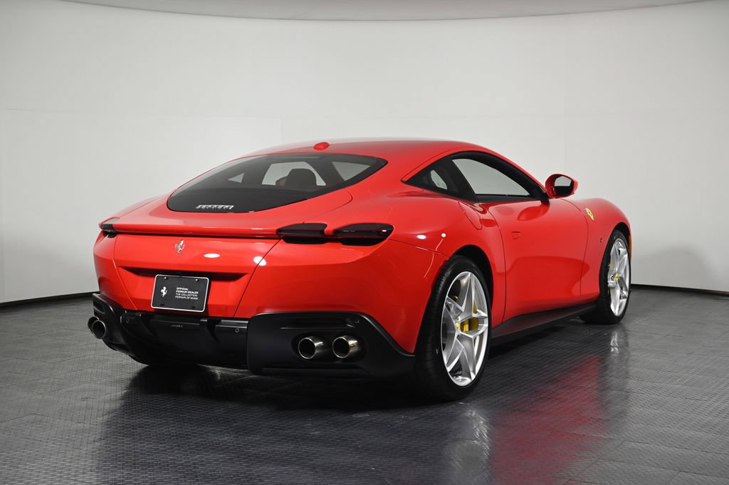 Certified 2022 Ferrari Roma RWD image 9