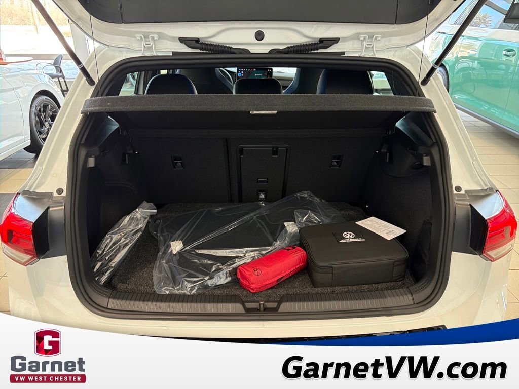 New 2026 Volkswagen Golf w/ Euro Style Package image 21