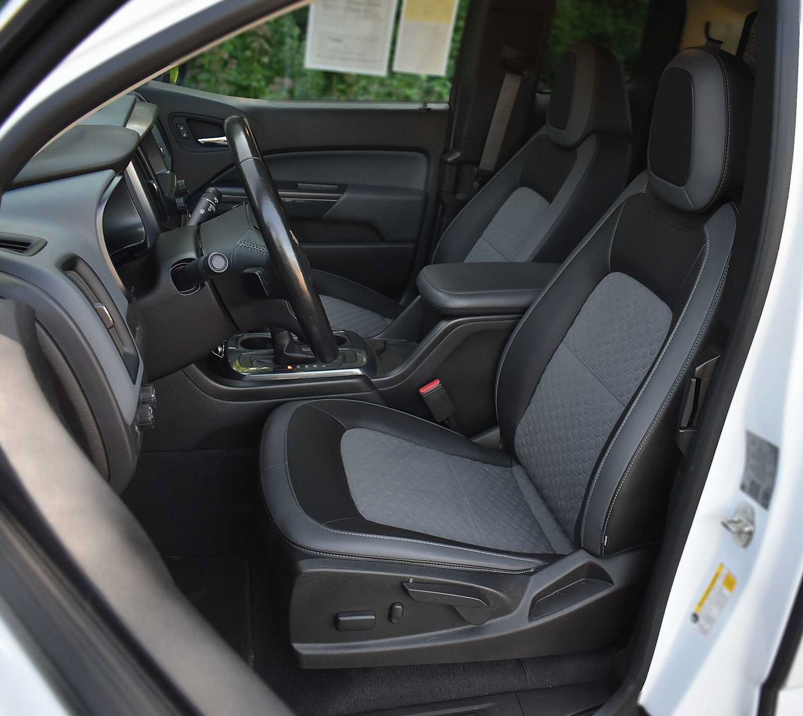 Used 2019 Chevrolet Colorado Z71 AWD/4WD image 10