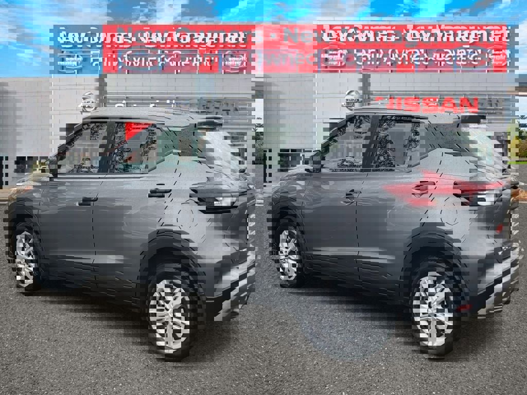 Used 2024 Nissan Kicks S FWD image 5
