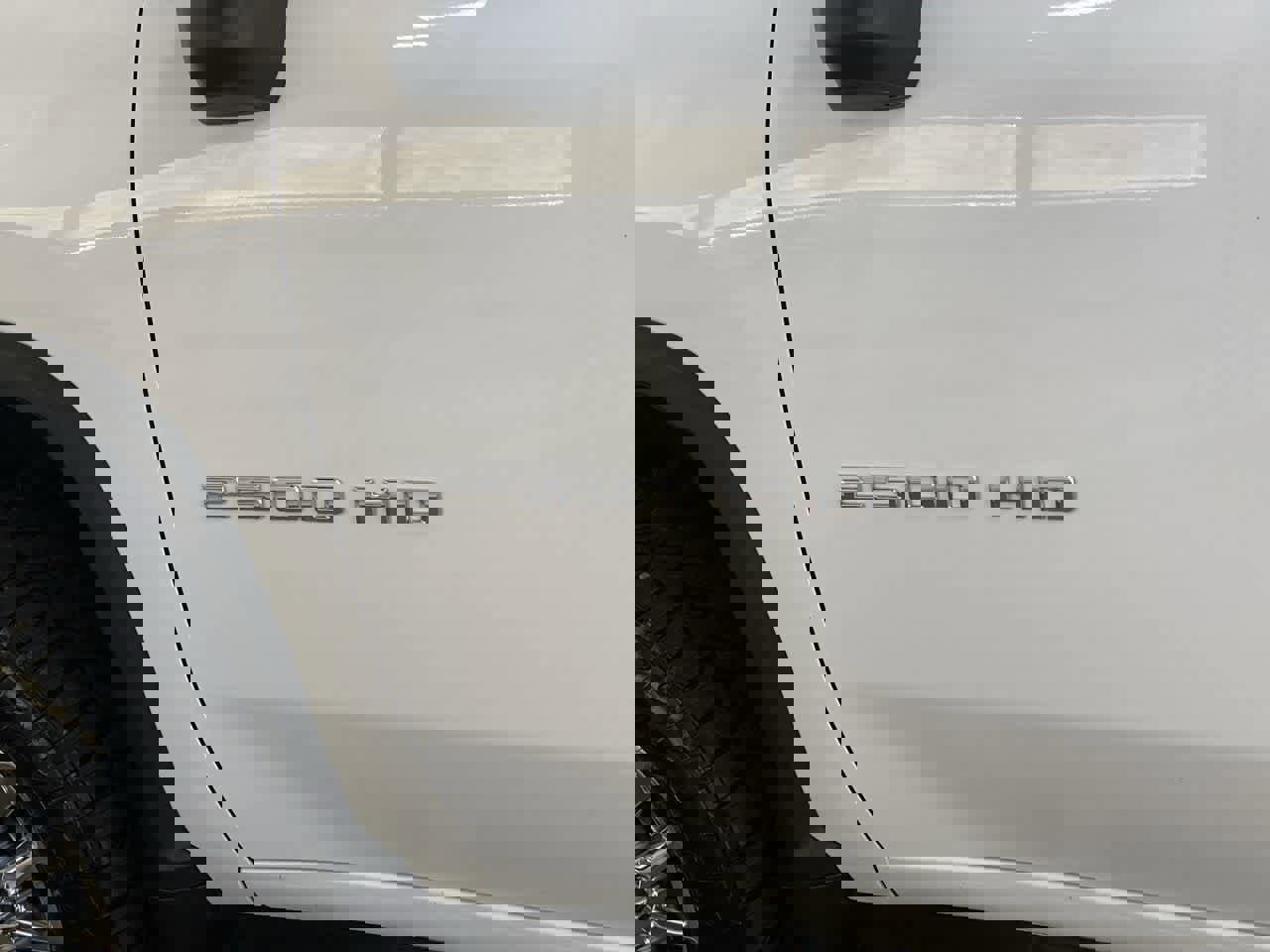 Used 2021 Chevrolet Silverado 2500 LTZ w/ LTZ Convenience Package image 10