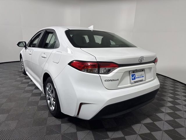 Used 2024 Toyota Corolla LE FWD image 6