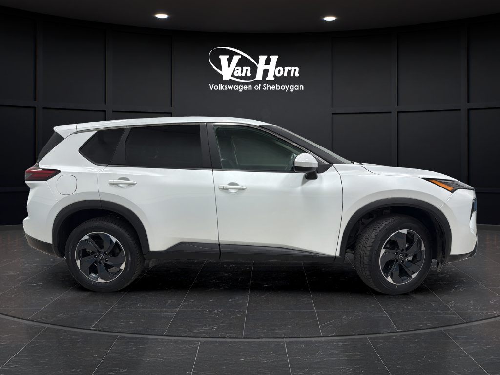 Used 2024 Nissan Rogue SV AWD/4WD image 8