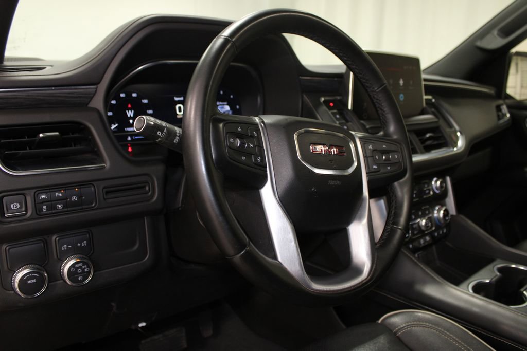 Used 2023 GMC Yukon XL SLT w/ SLT Luxury Package RWD image 19
