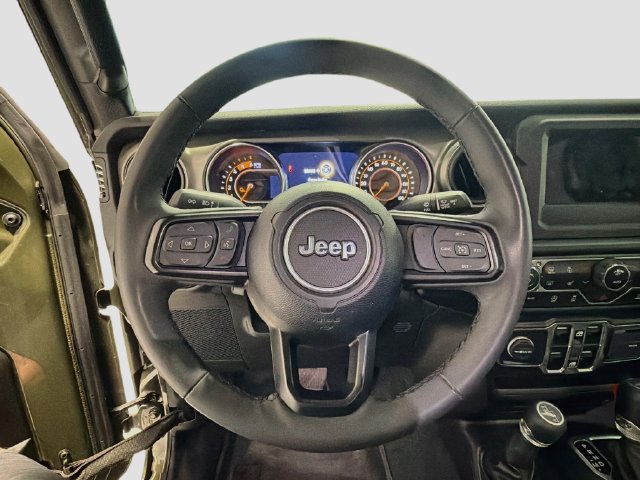 Used 2023 Jeep Gladiator Sport AWD/4WD image 10