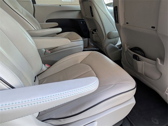 Used 2019 Chrysler Pacifica Limited w/ Advanced Safetytec Group image 18