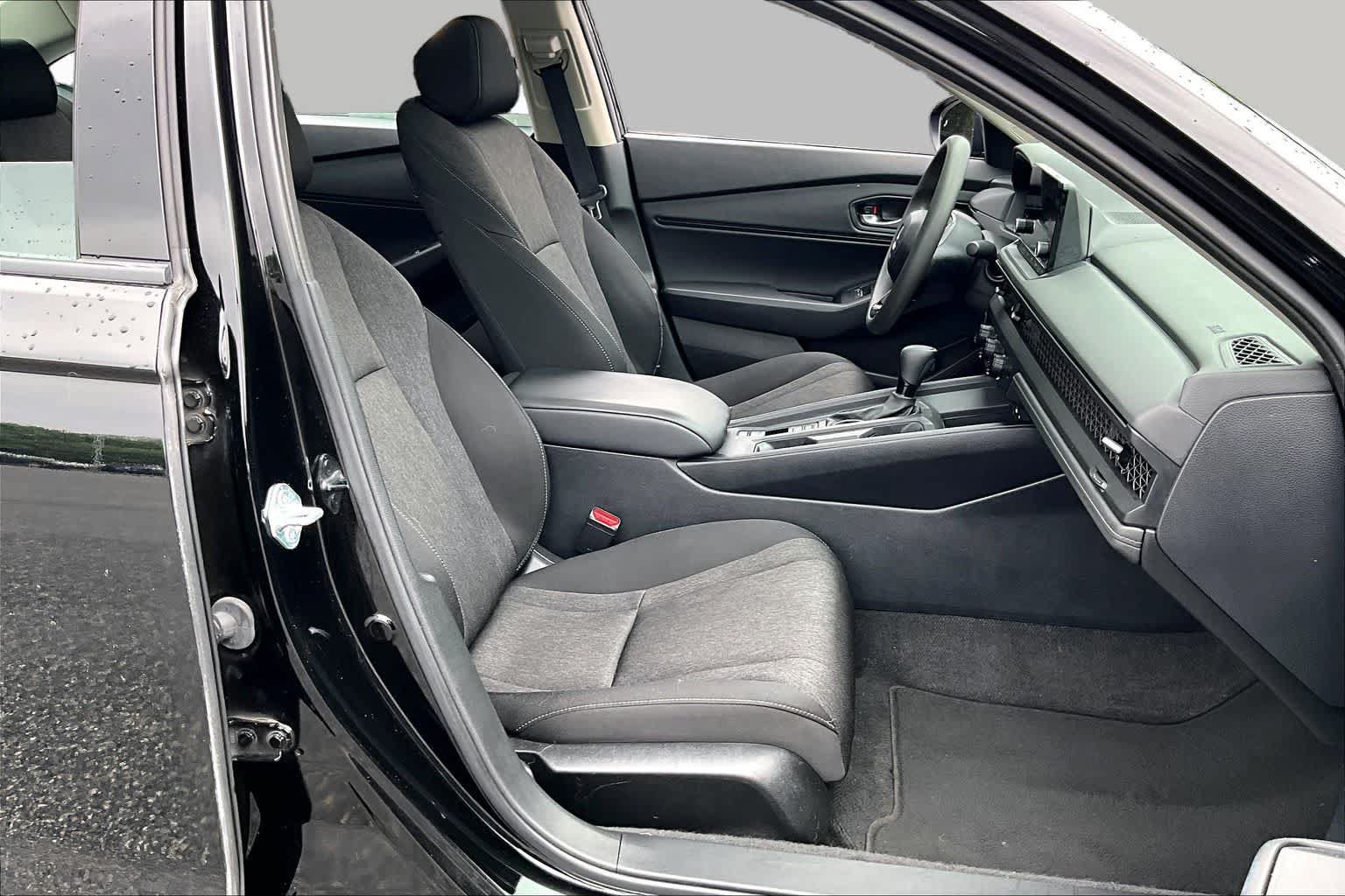 Used 2023 Honda Accord EX image 9