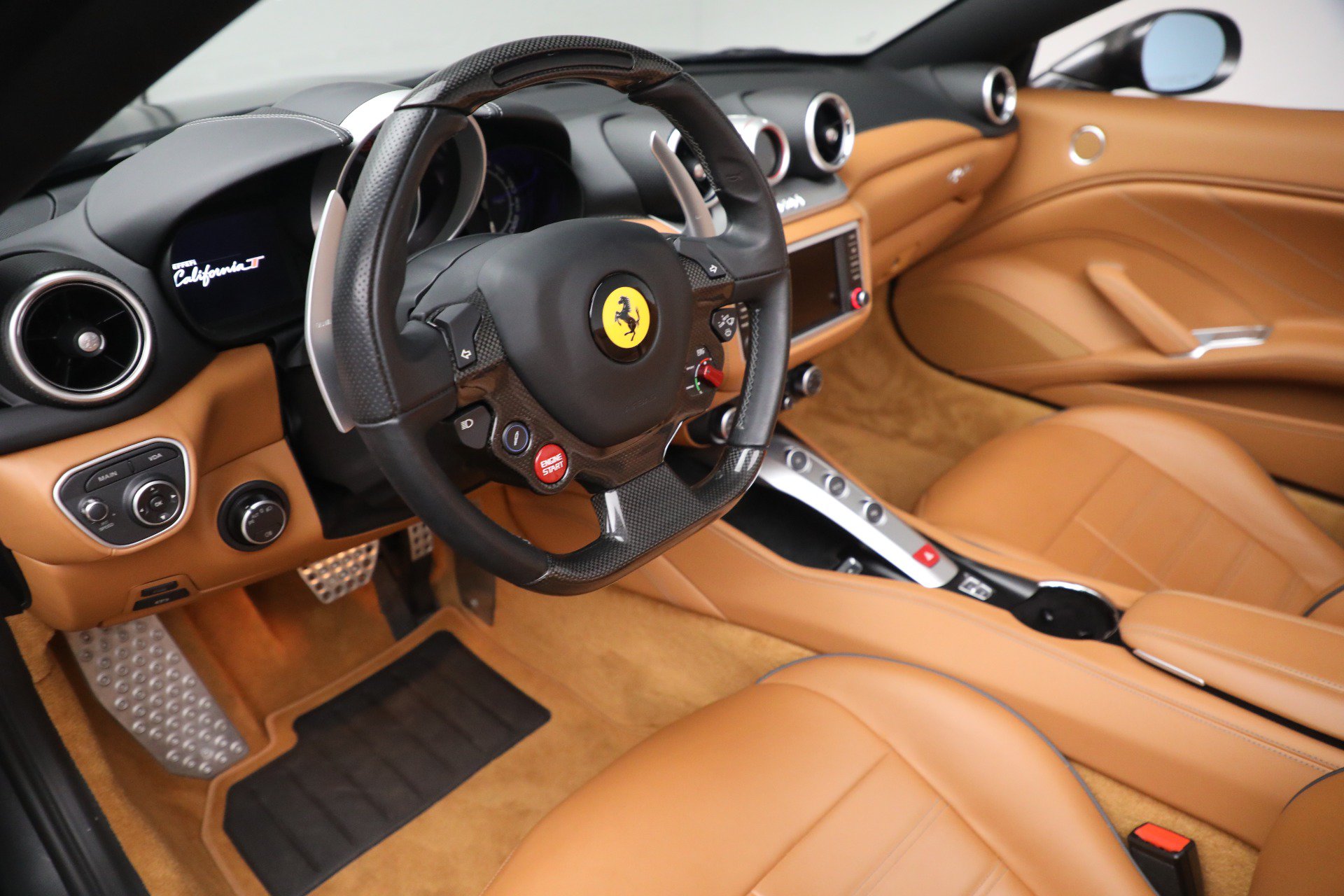 Certified 2017 Ferrari California T RWD image 15