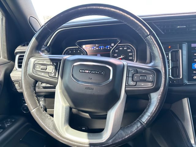 Used 2021 GMC Yukon XL Denali w/ Advanced Technology Package AWD/4WD image 14