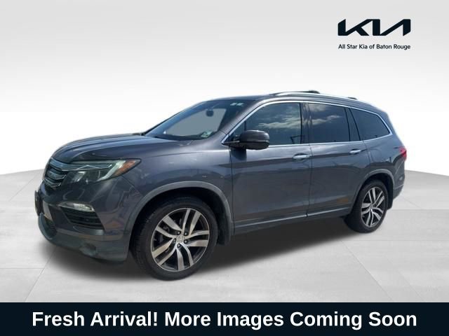 Used 2017 Honda Pilot Touring image 1