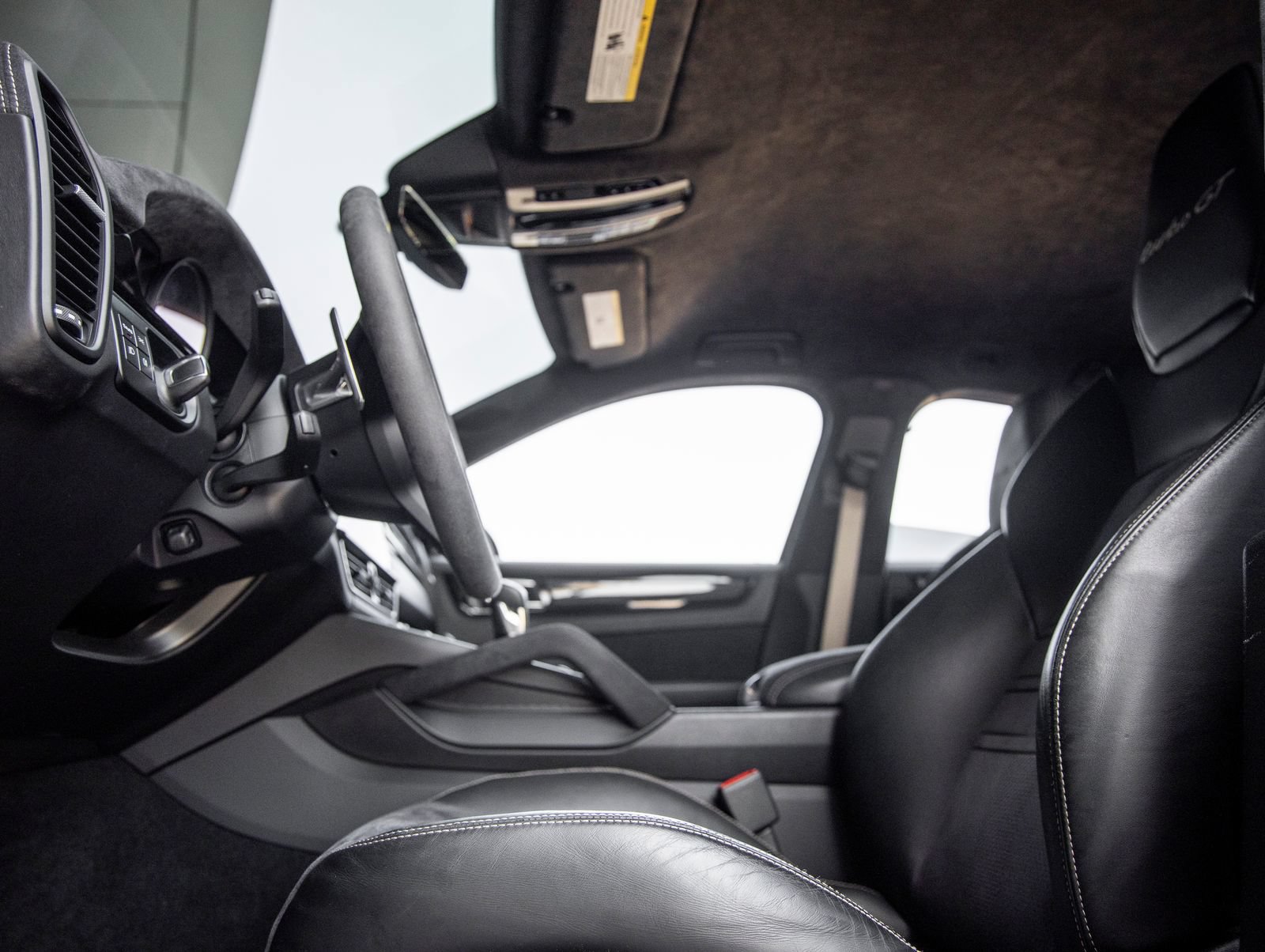 Certified 2022 Porsche Cayenne Turbo GT AWD/4WD image 27