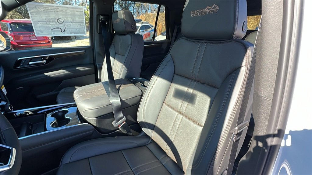 New 2026 Chevrolet Tahoe High Country w/ Sun And Tow Package image 15