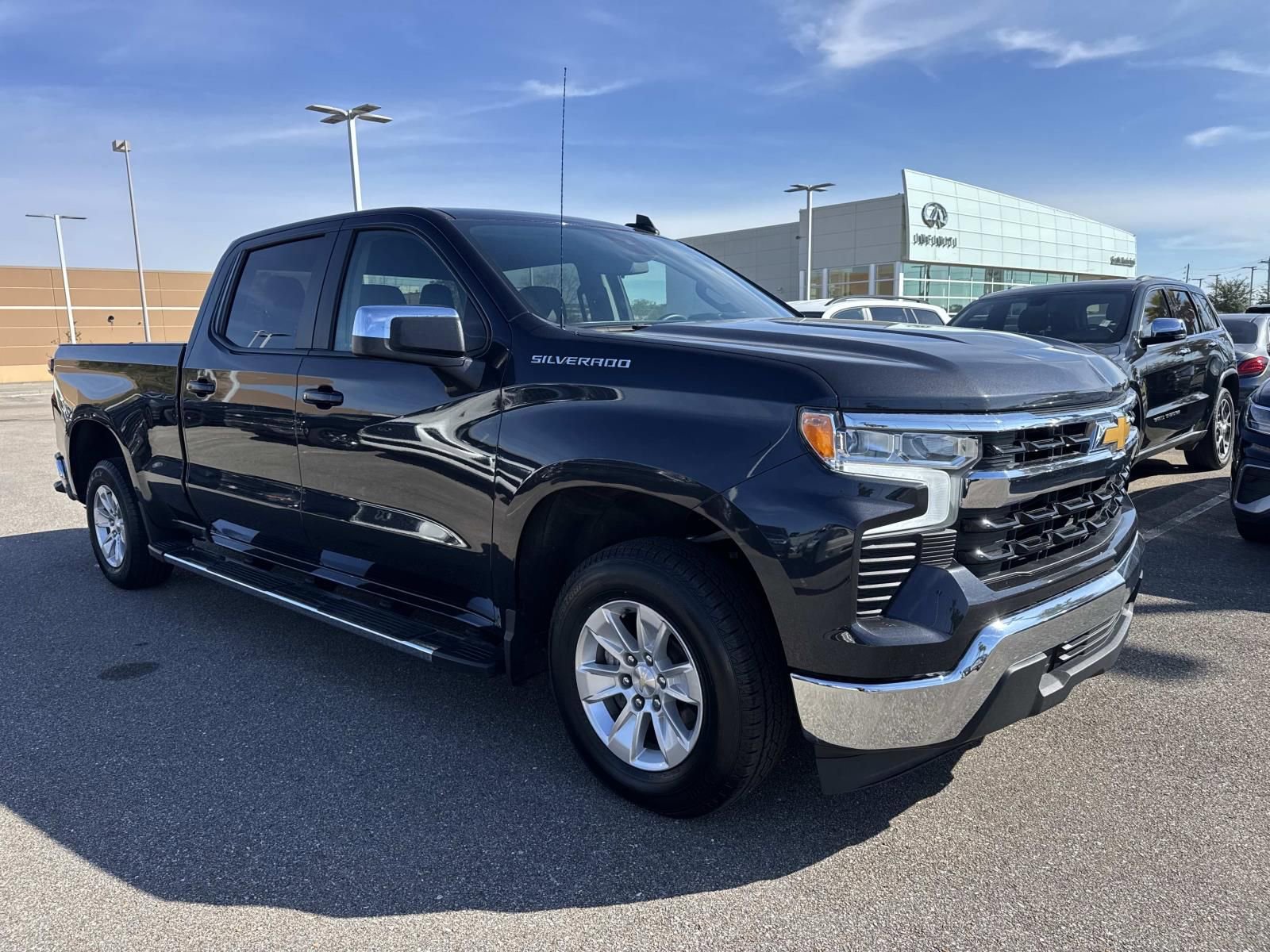 Used 2024 Chevrolet Silverado 1500 LT w/ Protection Package RWD image 3