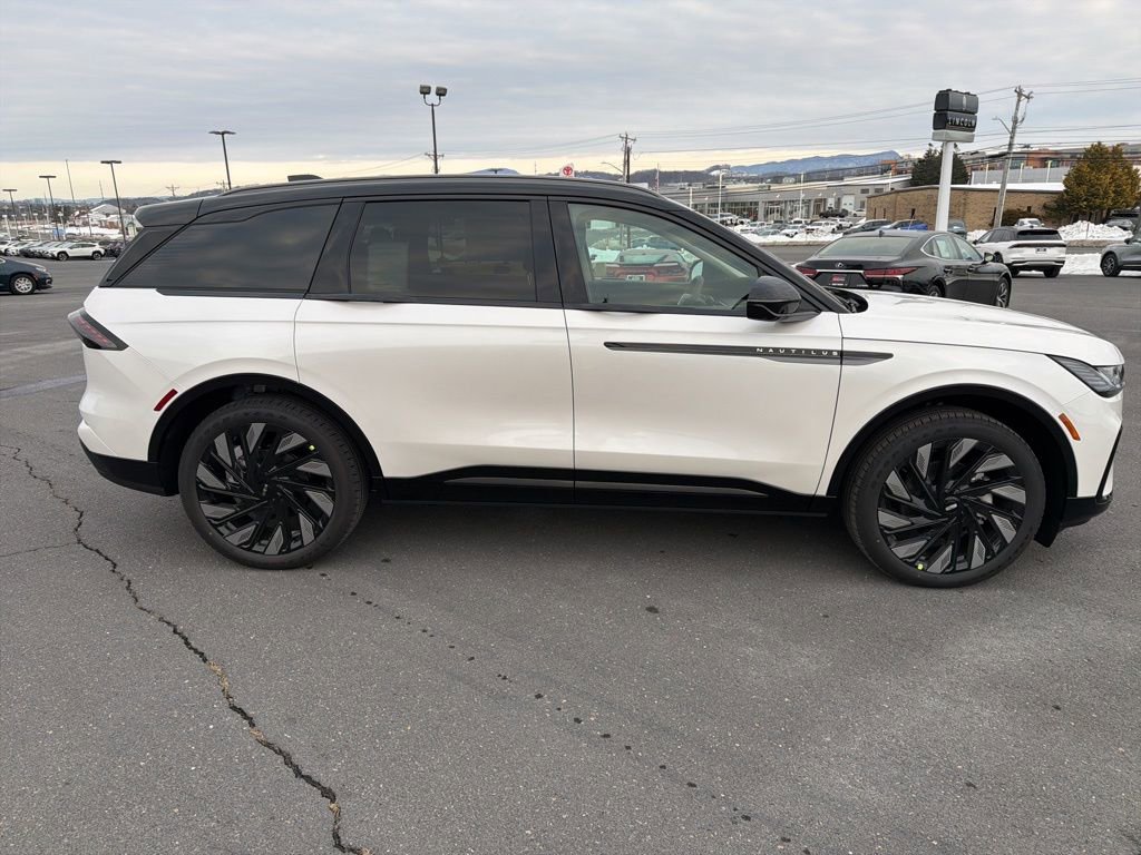 New 2026 Lincoln Nautilus Reserve w/ Jet Appearance Package AWD/4WD image 6