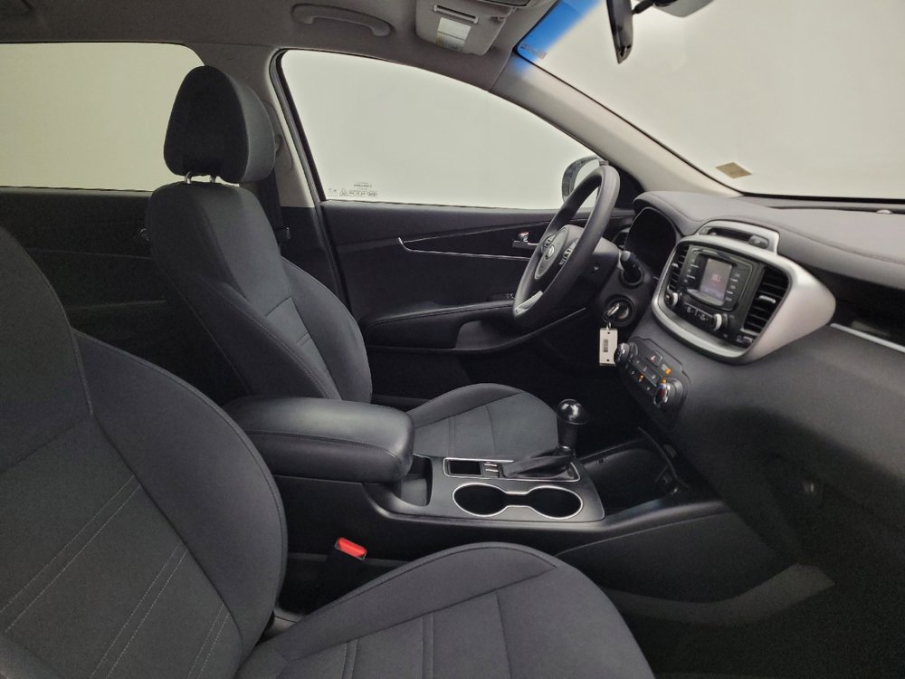 Used 2016 Kia Sorento LX image 21