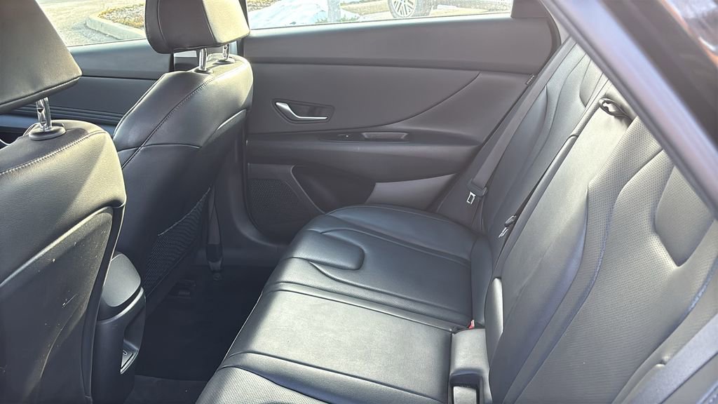 Used 2025 Hyundai Elantra Limited FWD image 29