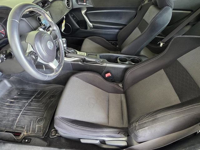 Used 2019 Toyota 86 RWD image 6