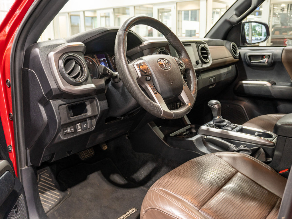 Used 2019 Toyota Tacoma Limited AWD/4WD image 10