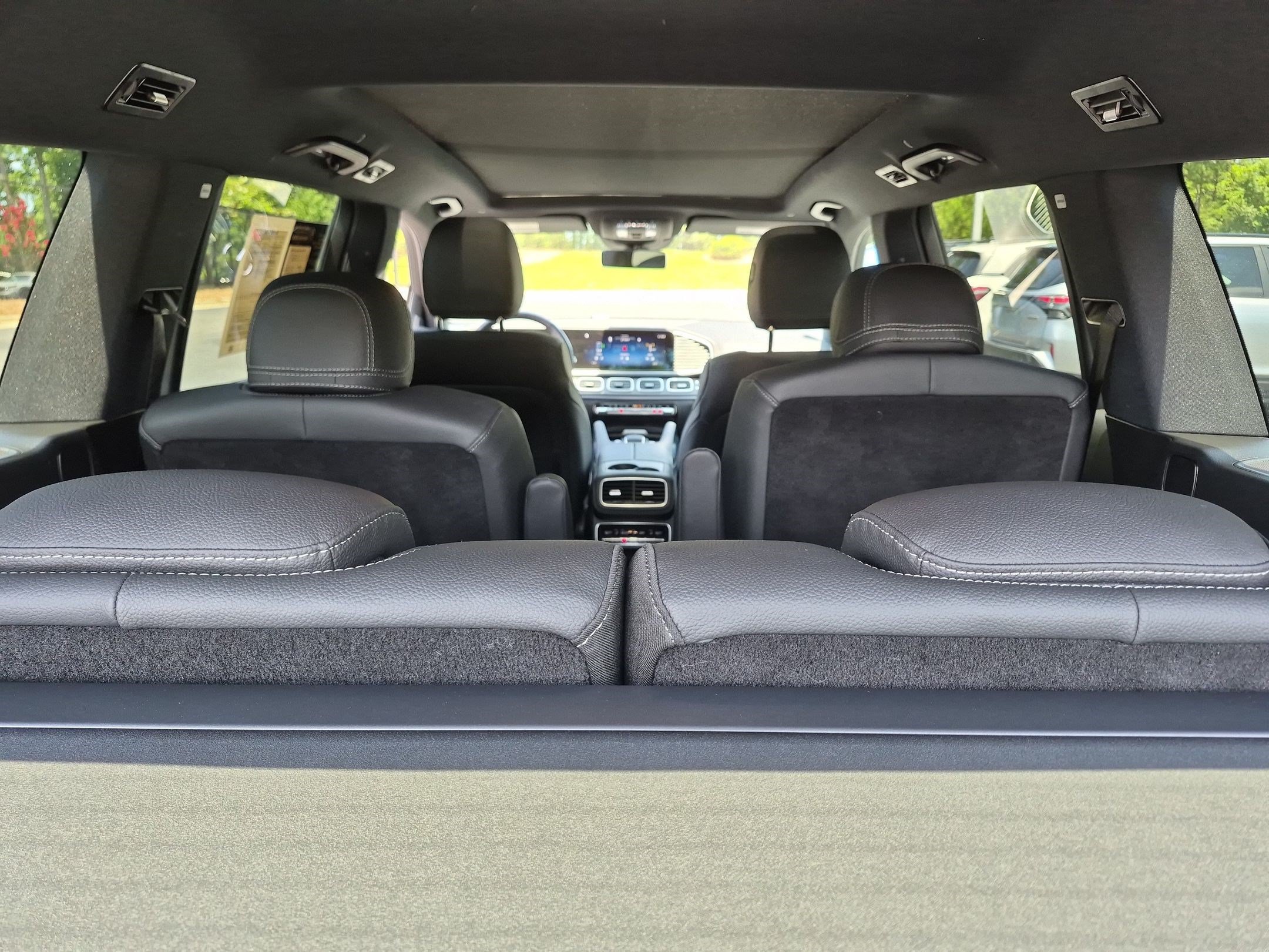 Certified 2025 Mercedes-Benz GLS 450 4MATIC image 31