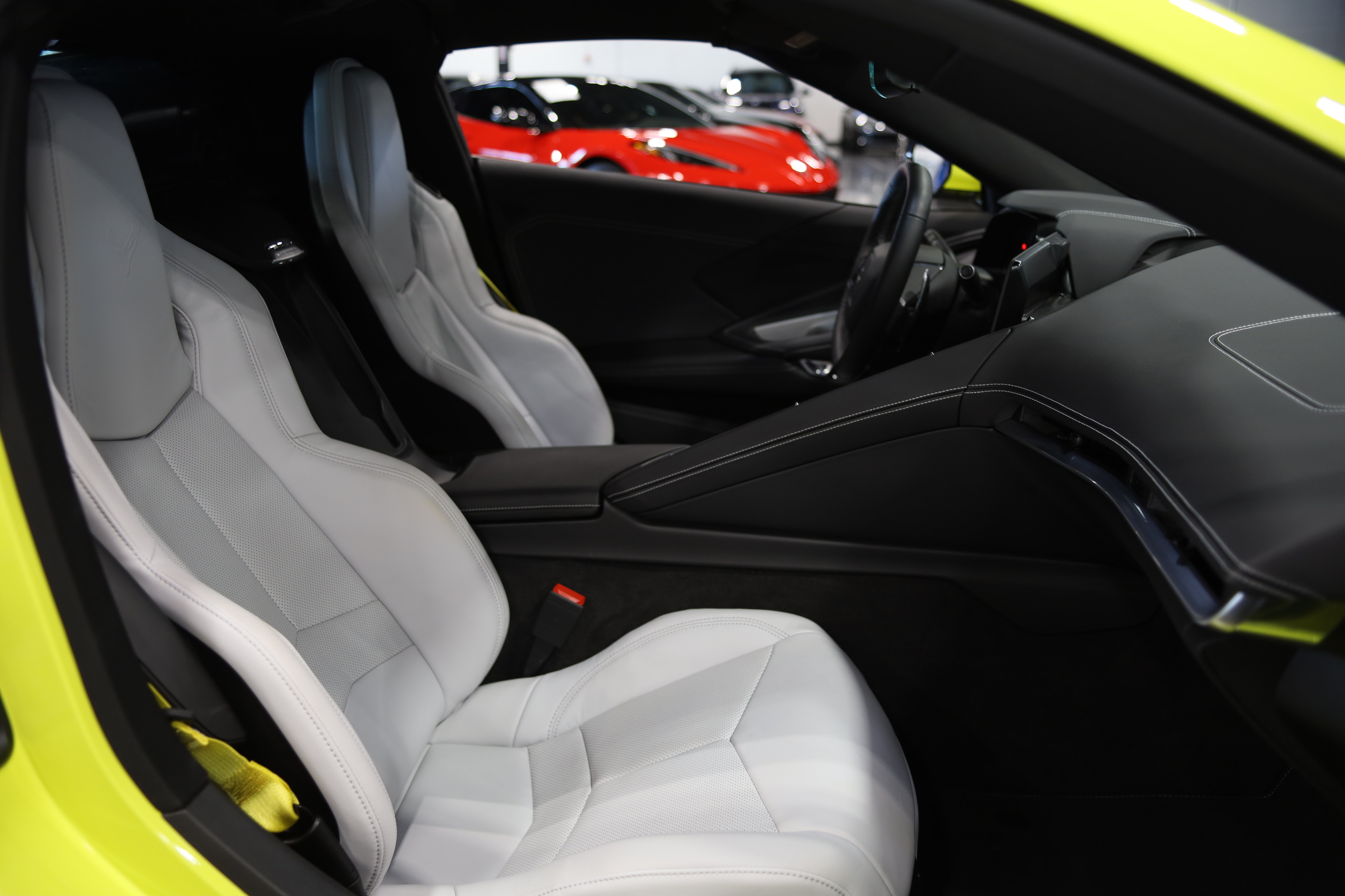 Used 2022 Chevrolet Corvette Stingray Coupe w/ Z51 Performance Package RWD image 38