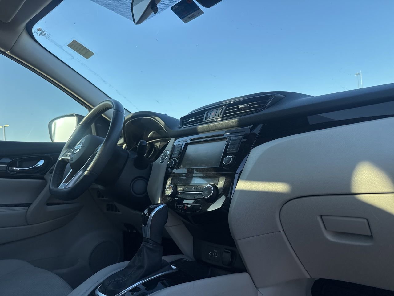 Used 2019 Nissan Rogue Sport SV w/ Technology Package image 23