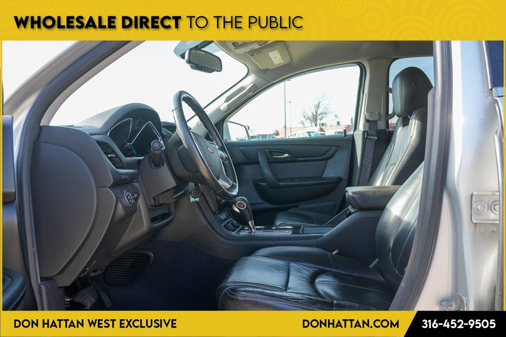 Used 2015 Chevrolet Traverse LT image 3