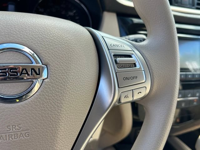 Used 2015 Nissan Rogue S AWD/4WD image 22