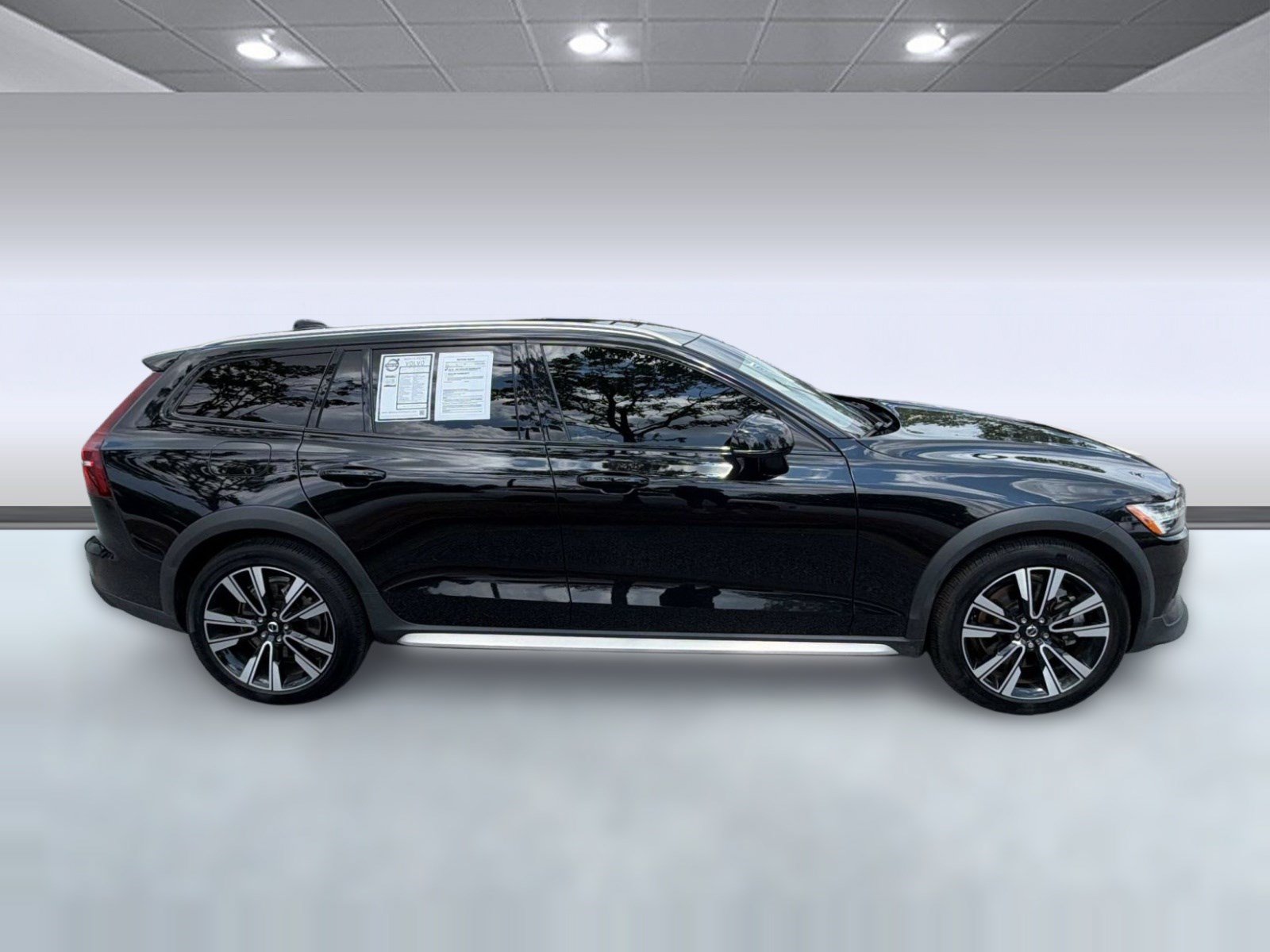 Used 2020 Volvo V60 T5 Cross Country w/ Protection Package Premier AWD/4WD image 8