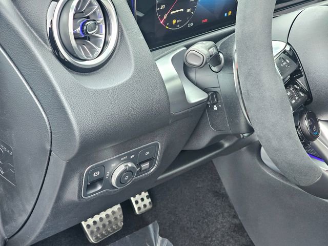 New 2026 Mercedes-Benz GLB 35 AMG 4MATIC image 16